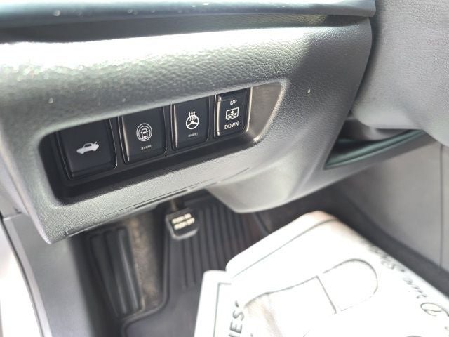 2023 Nissan Maxima Platinum