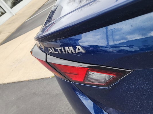 2023 Nissan Altima 2.5 SR in Indianapolis, IN - Ed Martin Nissan