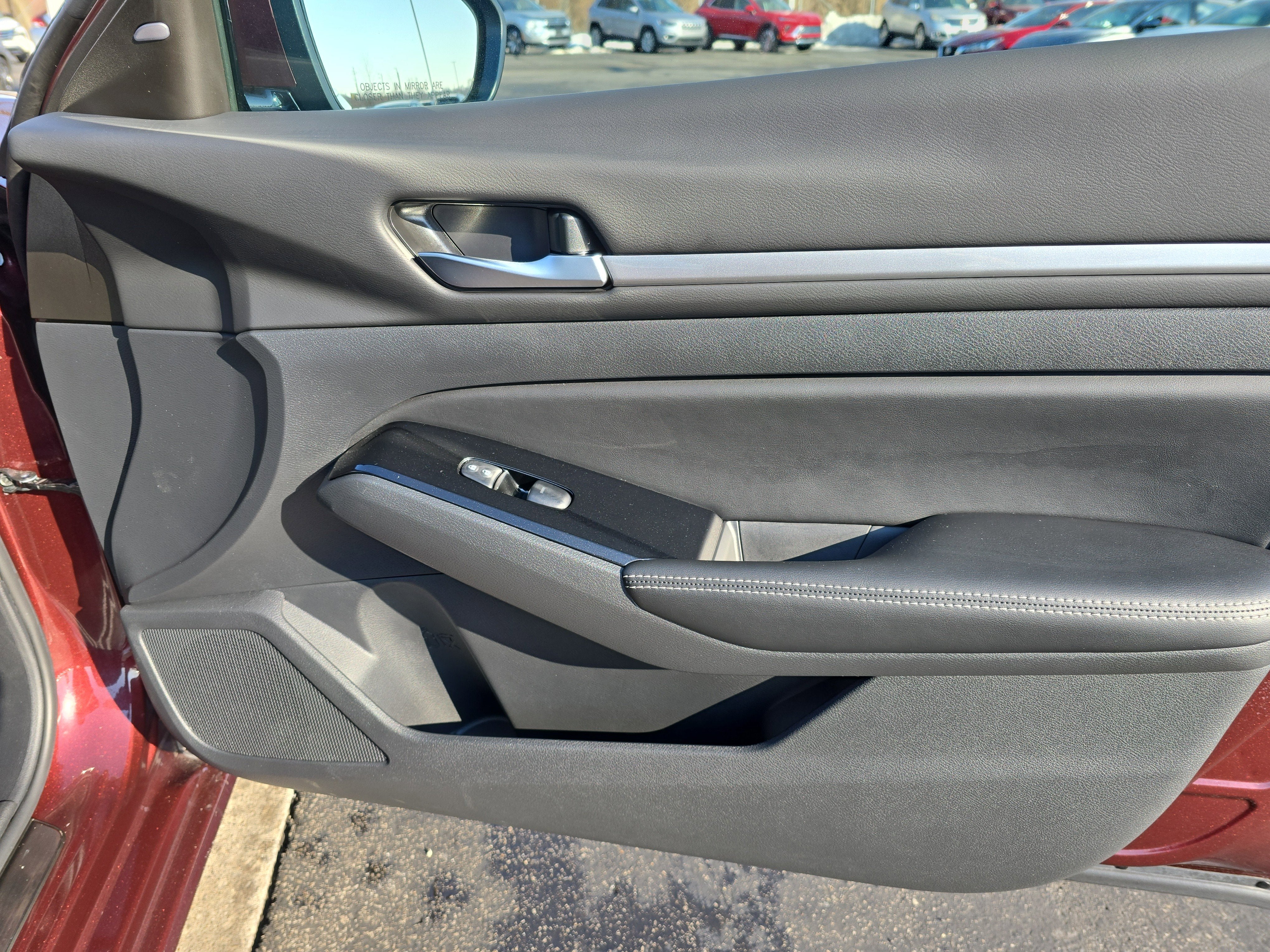 2025 Nissan Altima SL