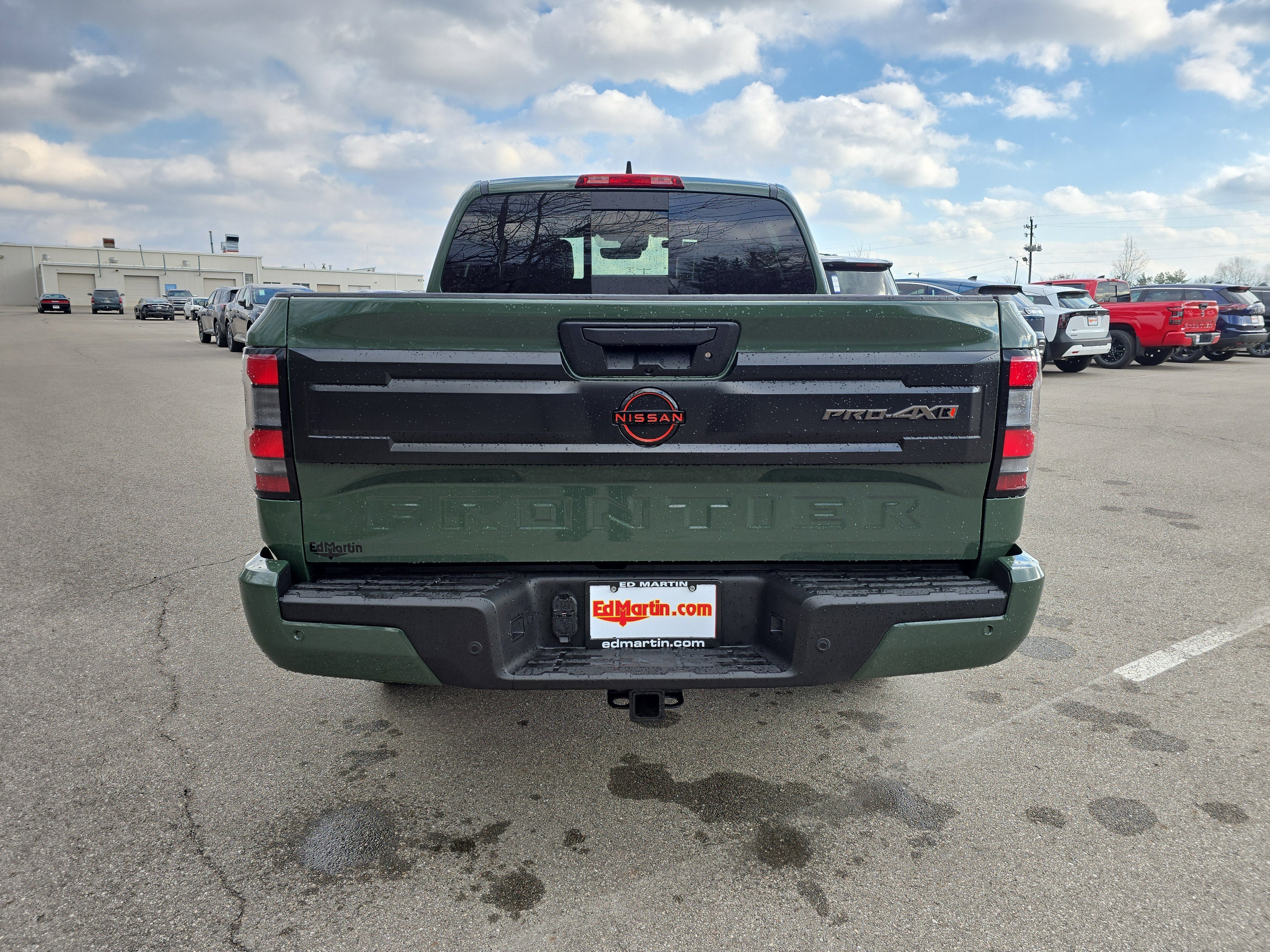 2026 Nissan Frontier PRO-4X with R Package