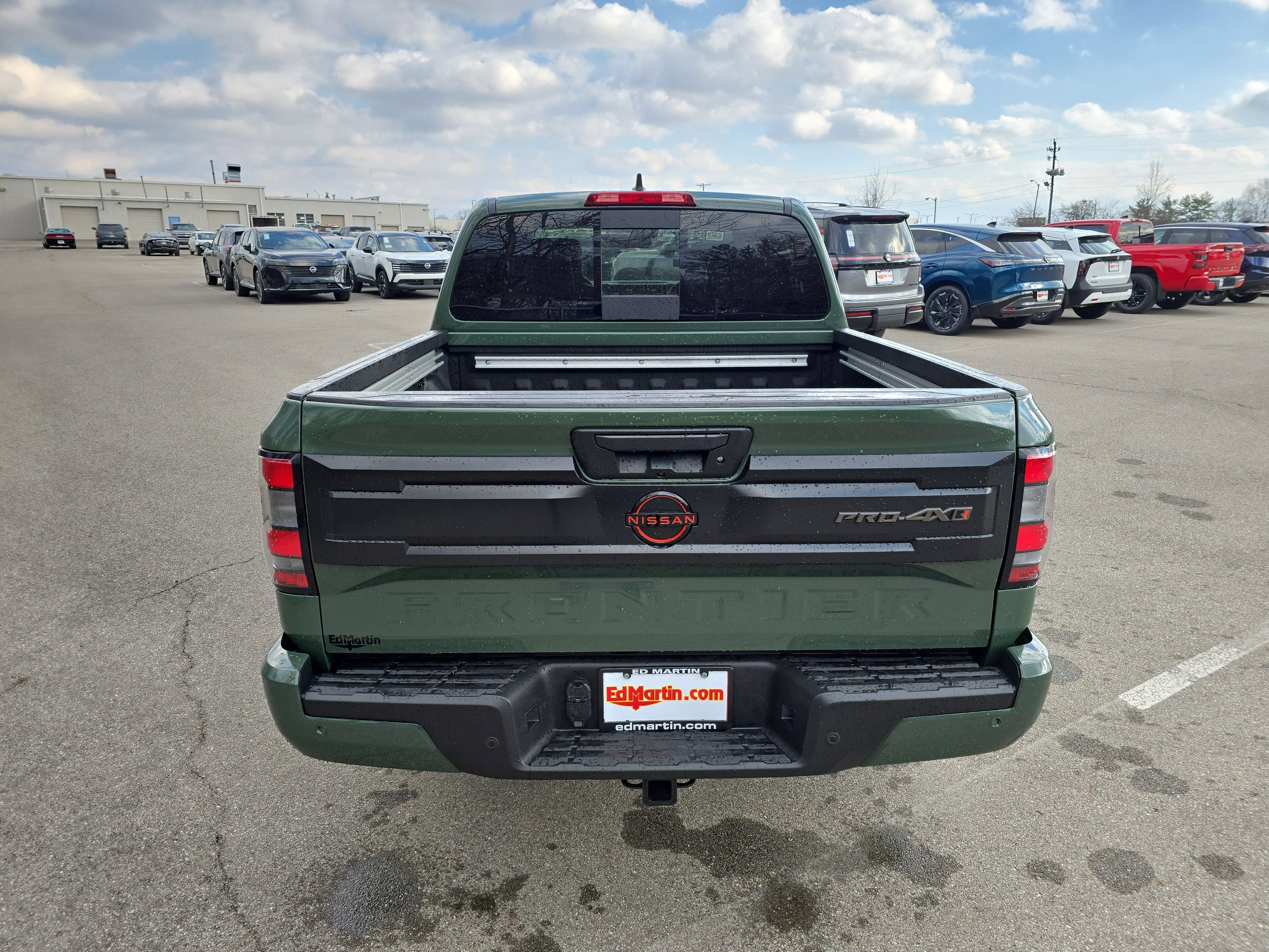 2026 Nissan Frontier PRO-4X with R Package