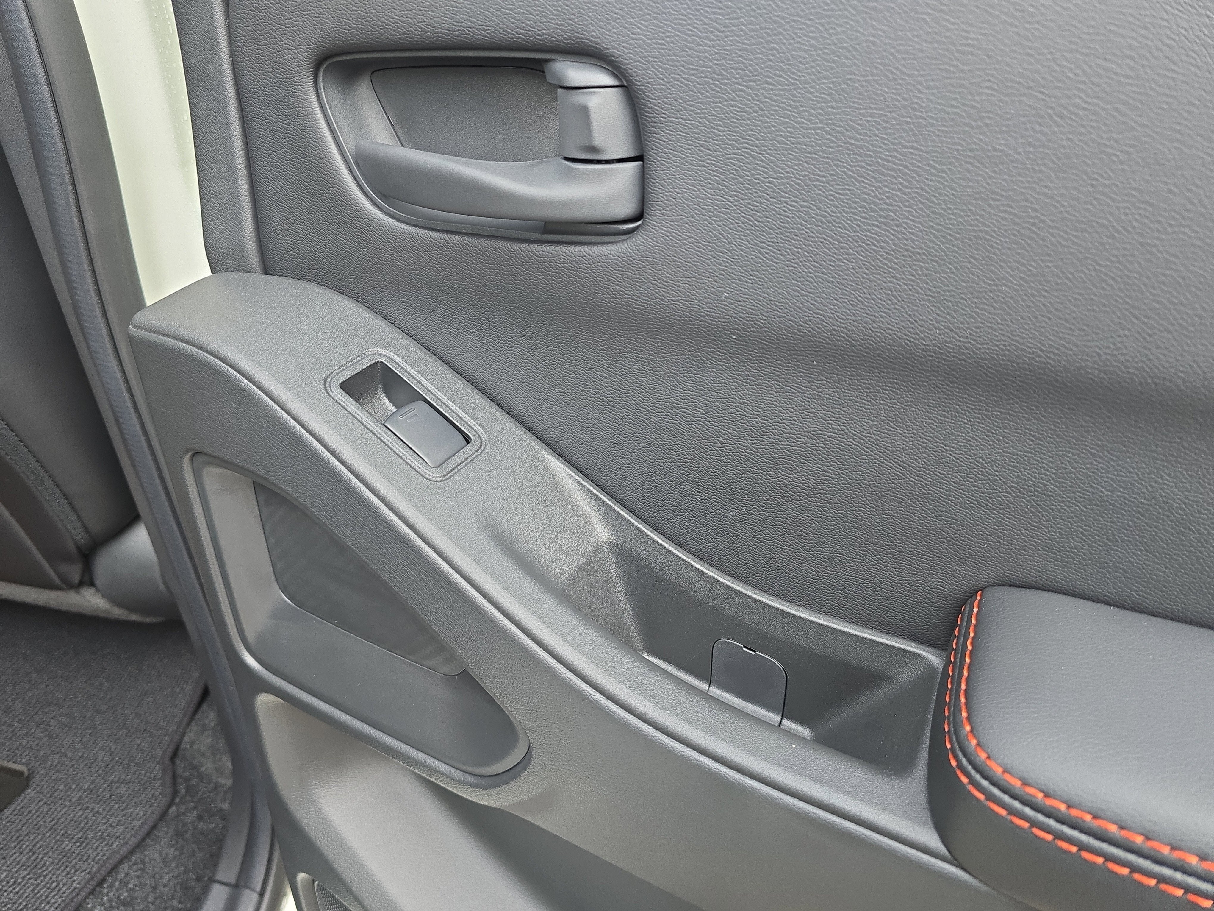 2026 Nissan Frontier PRO-4X with R Package