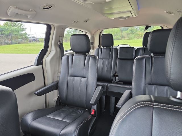 2014 Chrysler Town & Country Touring