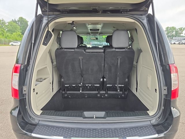 2014 Chrysler Town & Country Touring