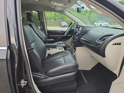 2014 Chrysler Town & Country Touring