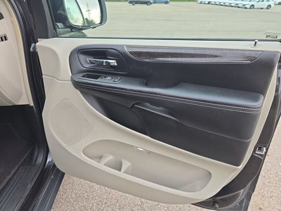 2014 Chrysler Town & Country Touring
