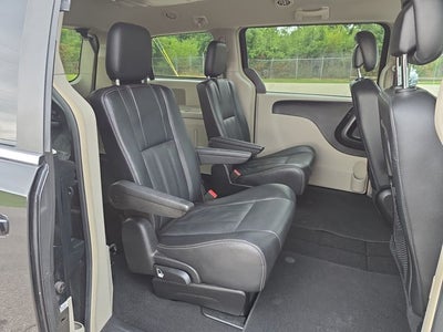 2014 Chrysler Town & Country Touring