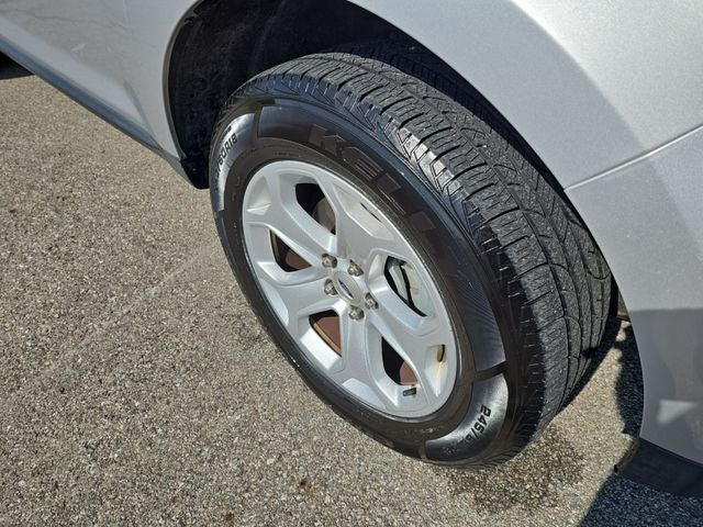 2013 Ford Edge SE