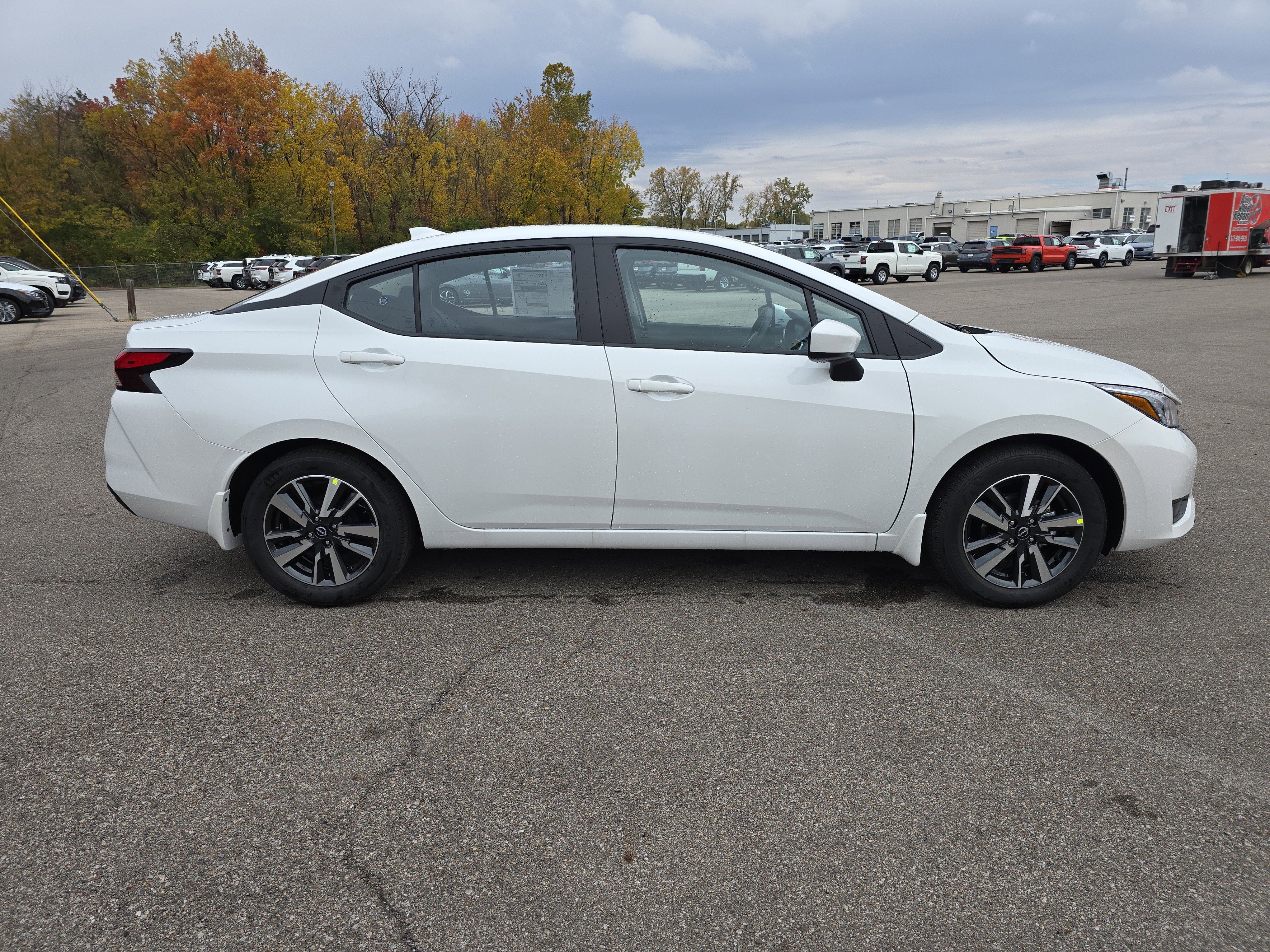 2025 Nissan Versa SV