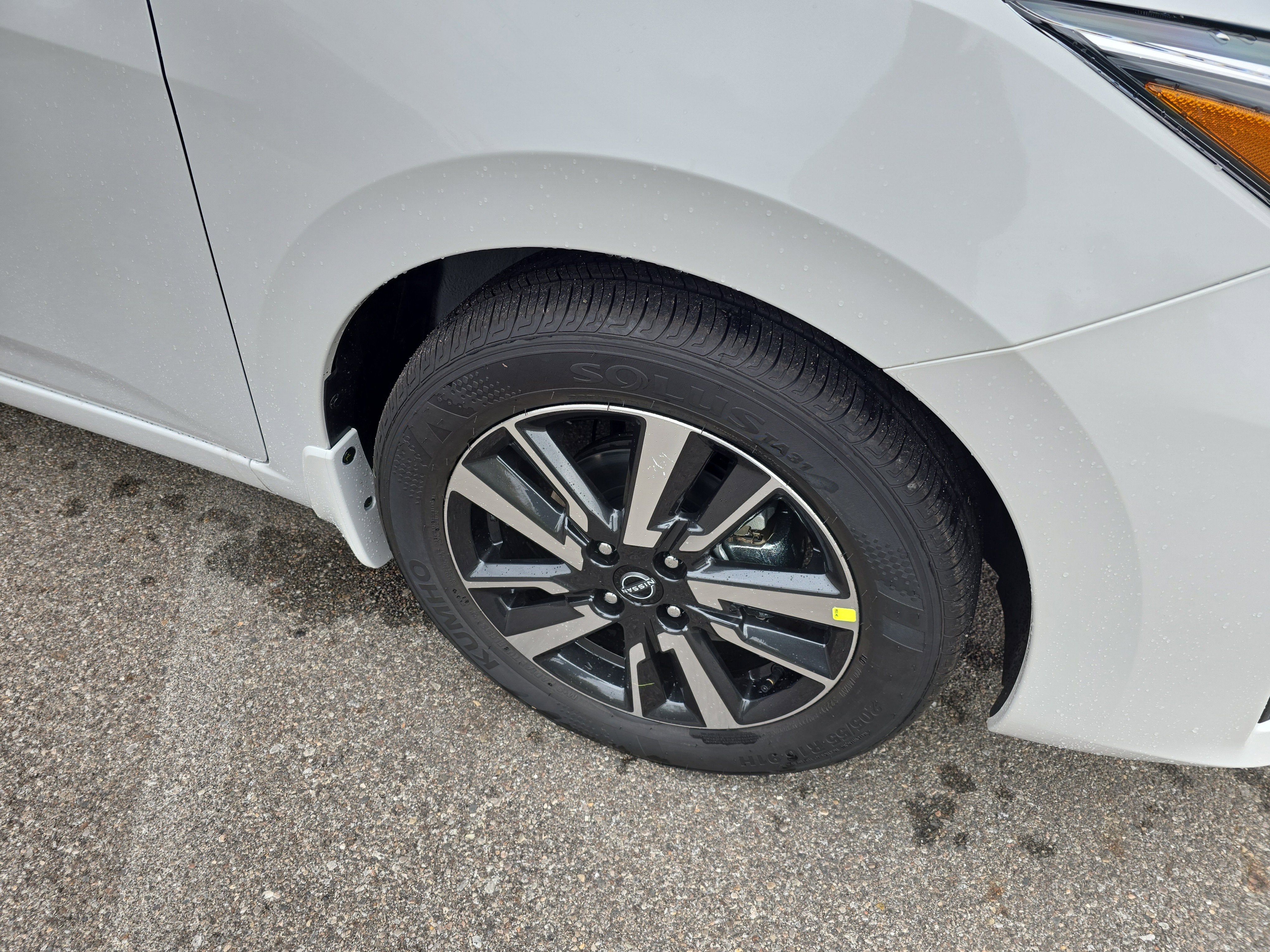 2025 Nissan Versa SV