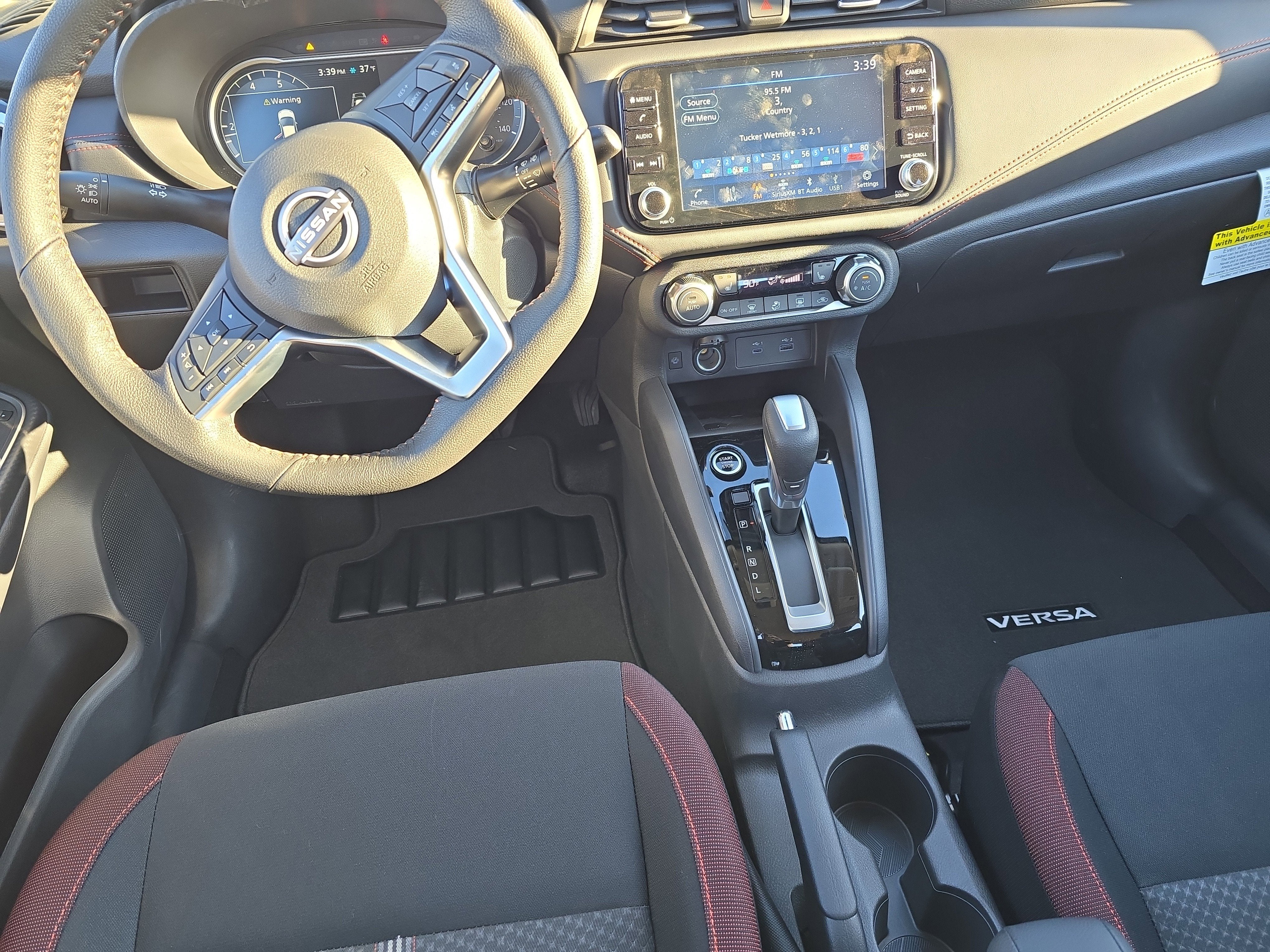 2025 Nissan Versa SR