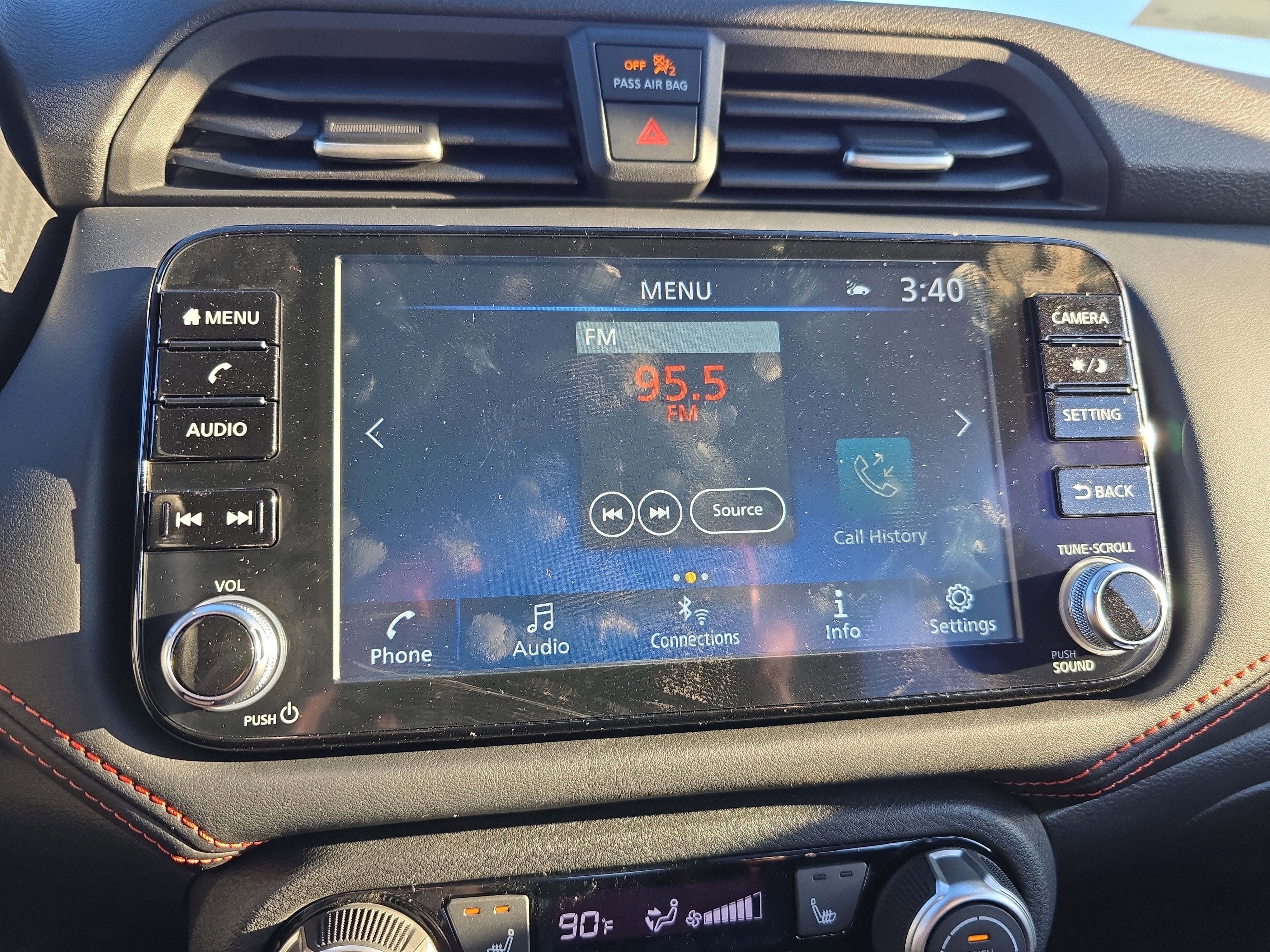 2025 Nissan Versa SR