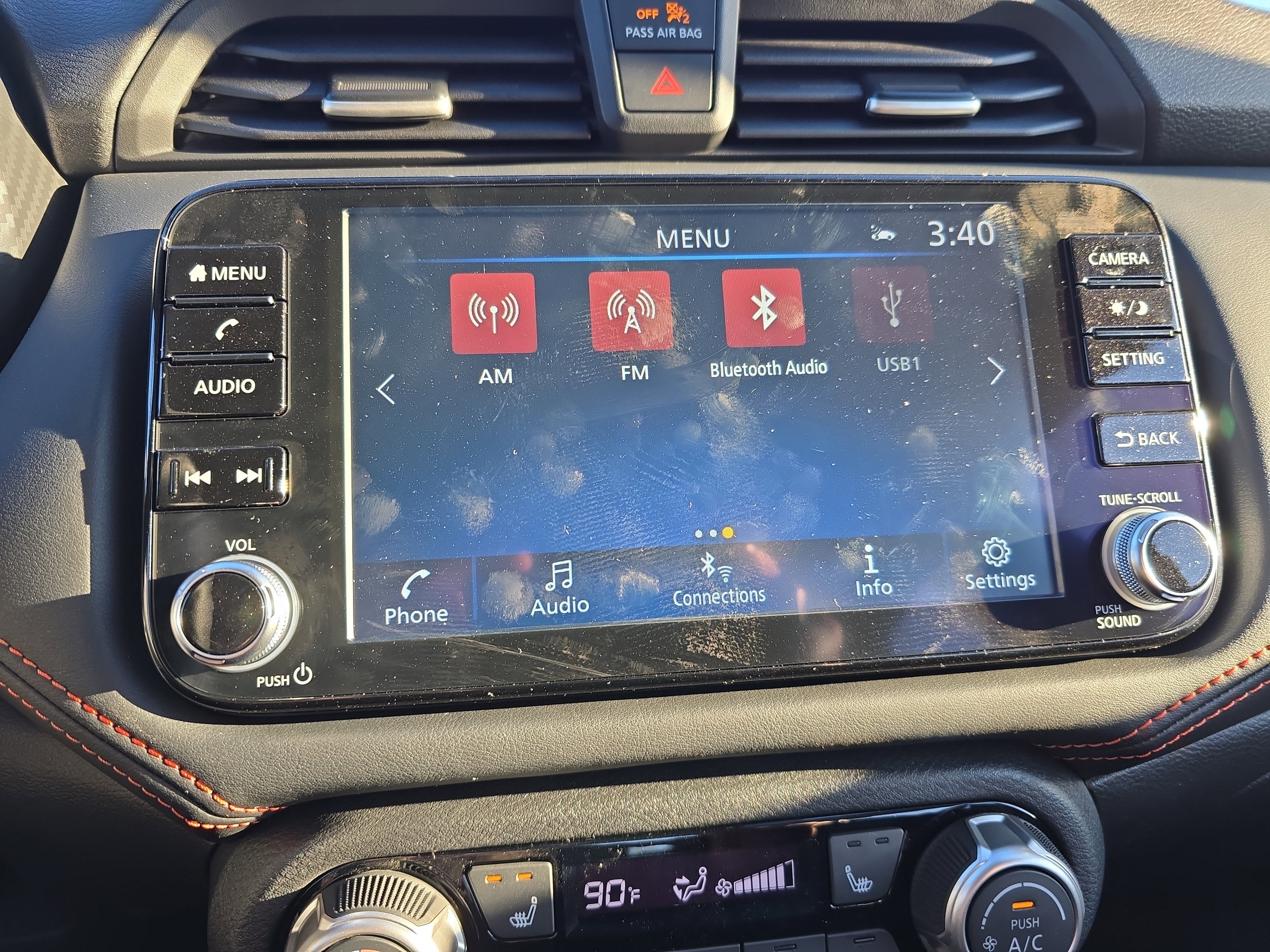 2025 Nissan Versa SR