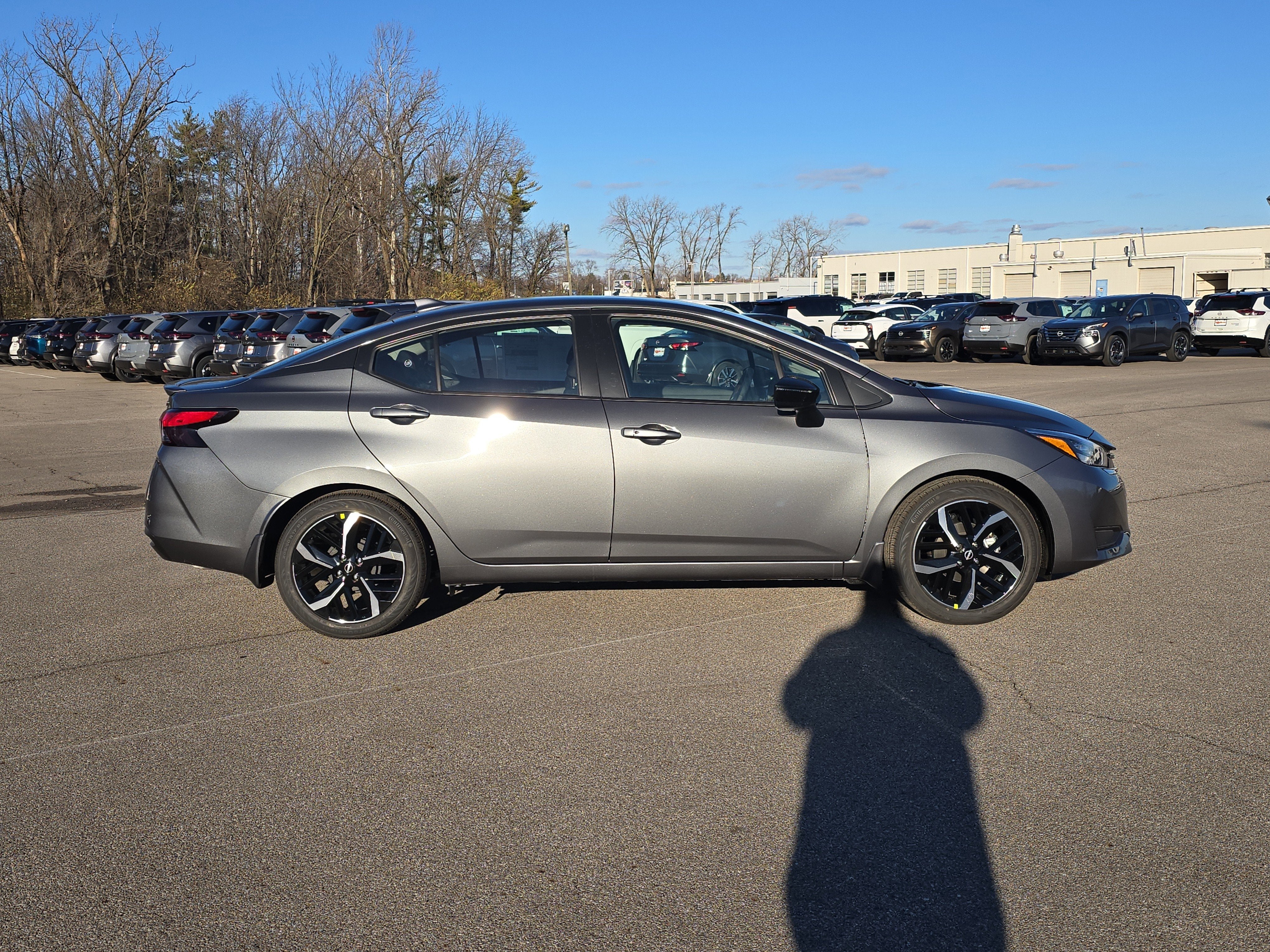 2025 Nissan Versa SR