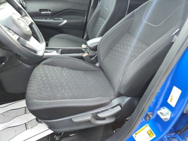 2022 Nissan Kicks SV