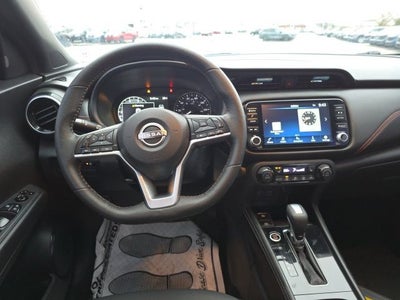 2023 Nissan Kicks SR