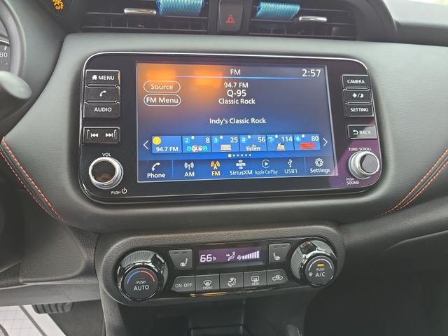 2022 Nissan Kicks SR