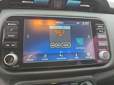 2022 Nissan Kicks SR