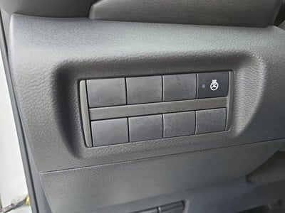 2022 Nissan Kicks SR
