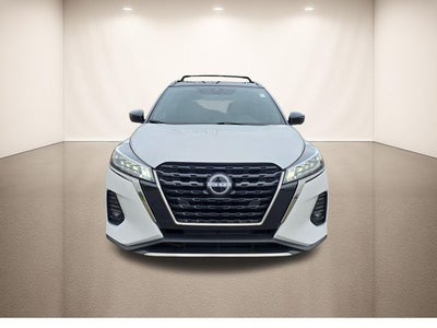 2022 Nissan Kicks SR