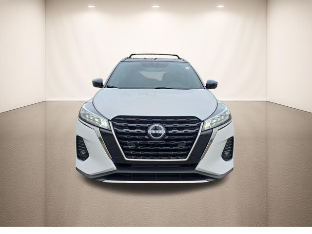 2022 Nissan Kicks SR