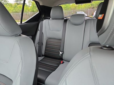 2022 Nissan Kicks SR