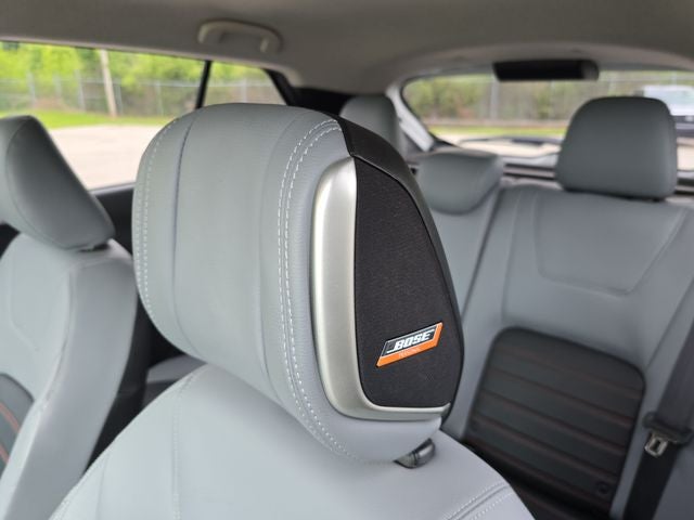 2022 Nissan Kicks SR