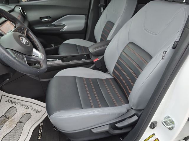 2022 Nissan Kicks SR