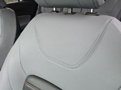 2022 Nissan Kicks SR