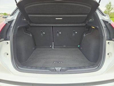 2022 Nissan Kicks SR