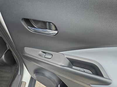 2022 Nissan Kicks SR