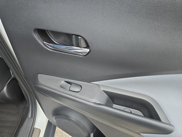 2022 Nissan Kicks SR