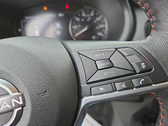 2022 Nissan Kicks SR