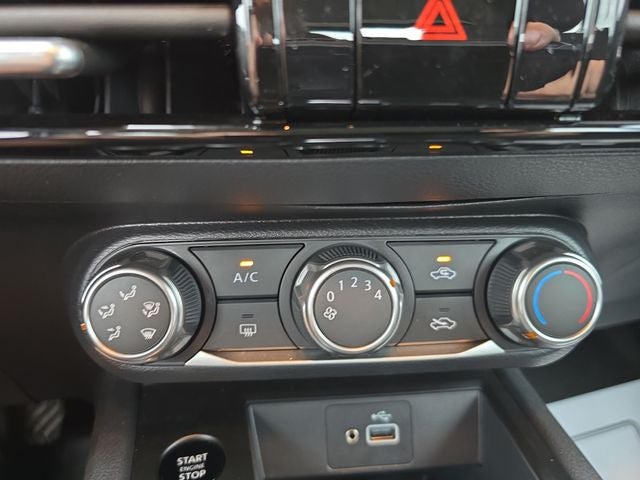 2025 Nissan Kicks S