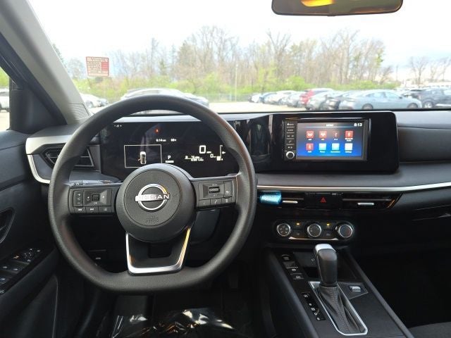 2025 Nissan Kicks S