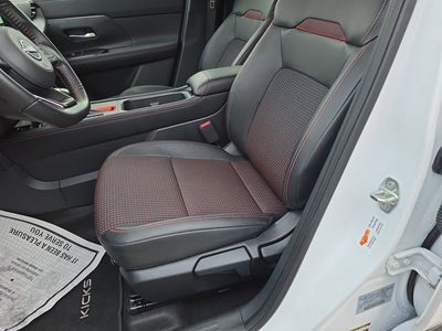 2025 Nissan Kicks SR