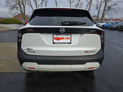 2025 Nissan Kicks SR