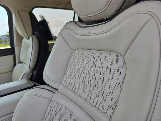 2021 Lincoln Navigator L Black Label