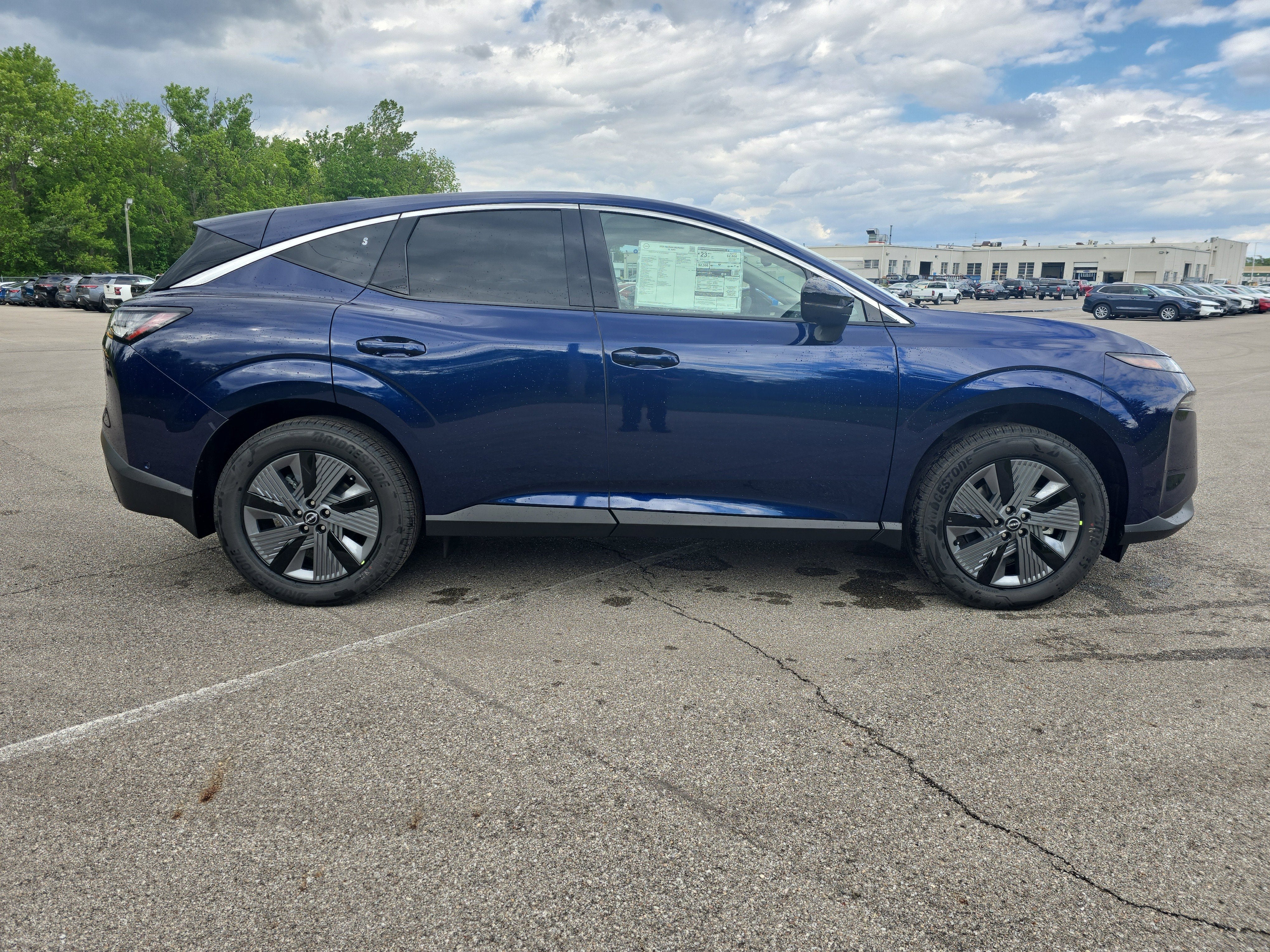 2025 Nissan Murano SL