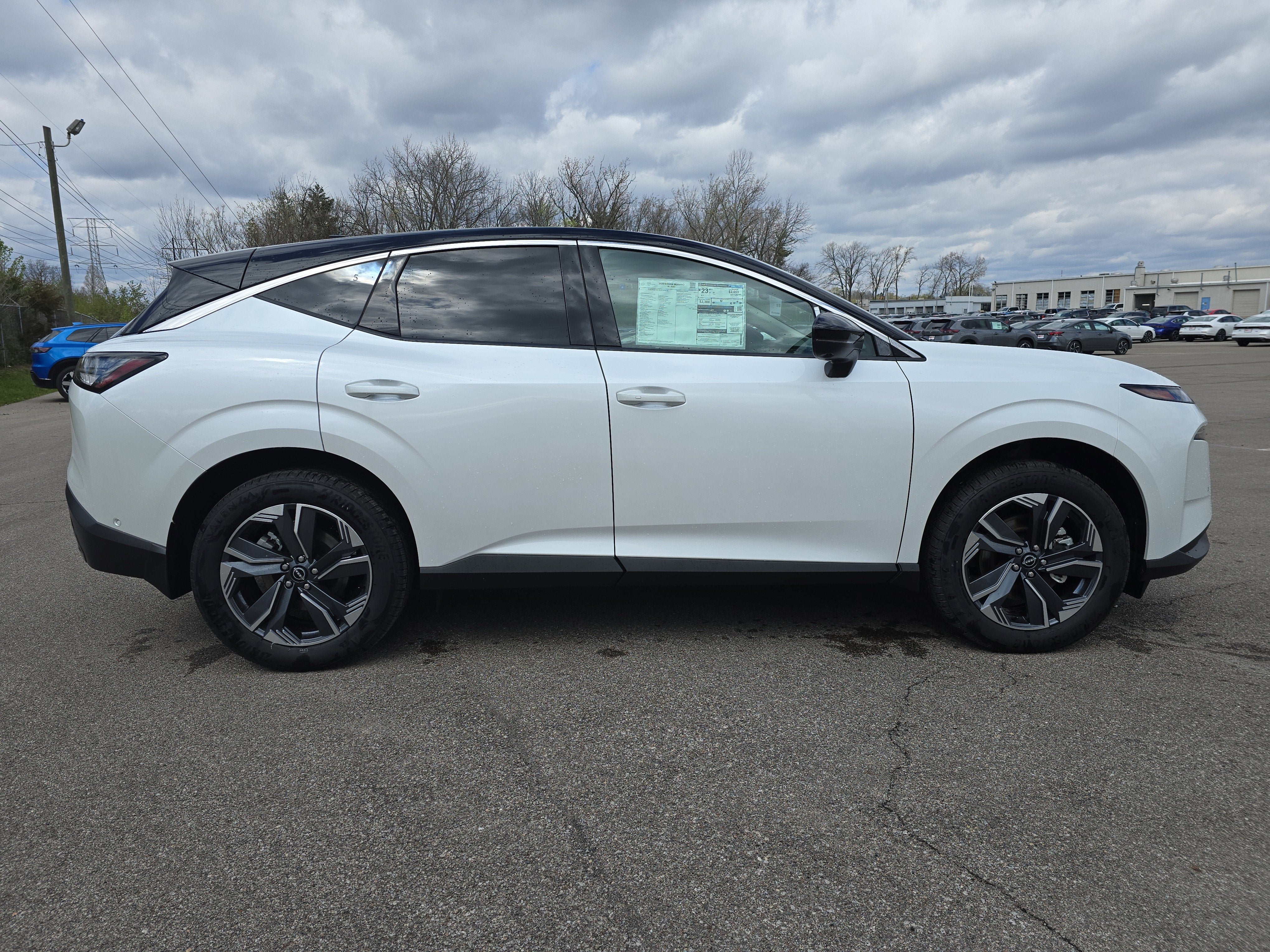 2025 Nissan Murano SL