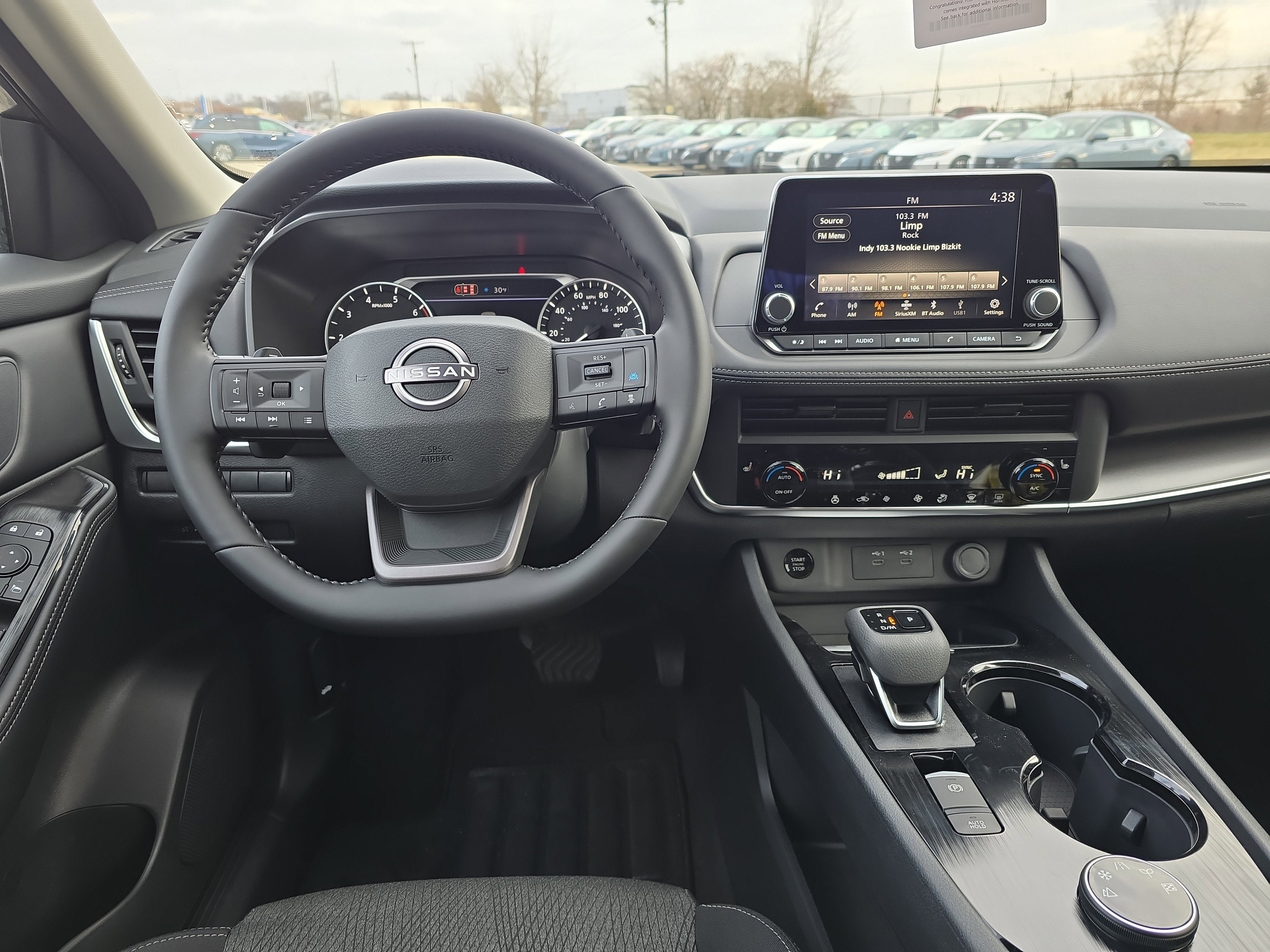 2026 Nissan Rogue SV