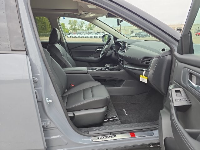 2027 Nissan Rogue Dark Armor