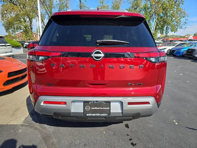 2025 Nissan Pathfinder SL