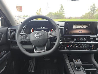 2026 Nissan Pathfinder SL