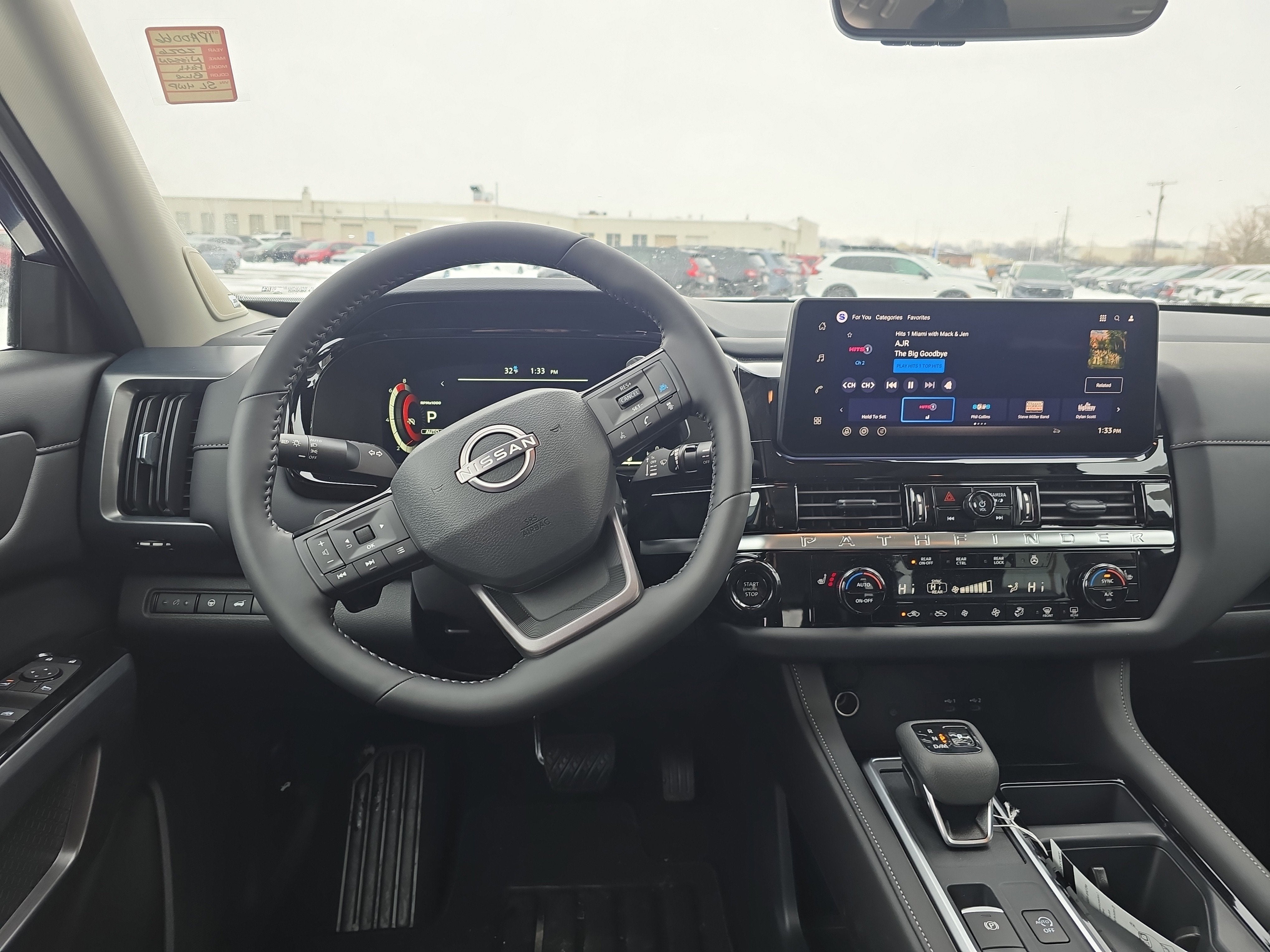 2026 Nissan Pathfinder SL