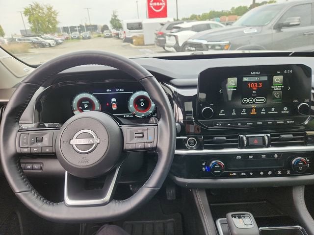 2024 Nissan Pathfinder Platinum