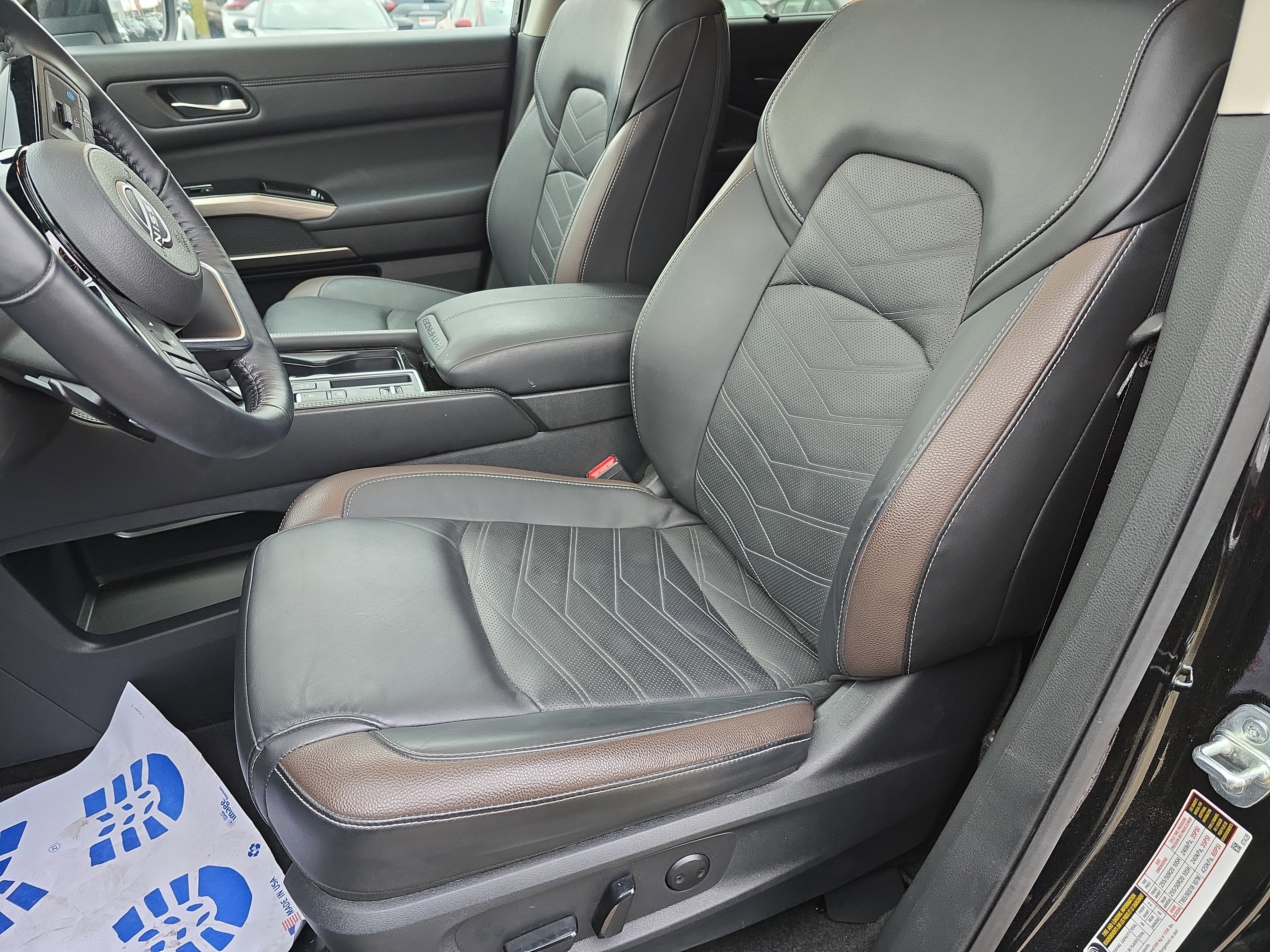 2024 Nissan Pathfinder Platinum