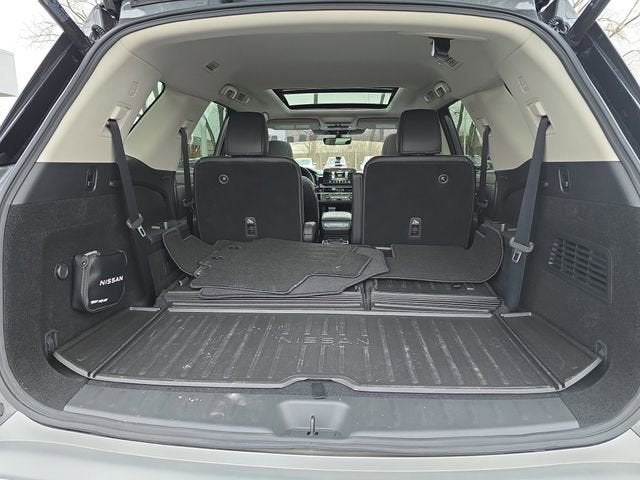 2025 Nissan Pathfinder Platinum