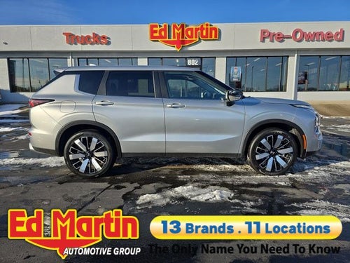 2025 Mitsubishi Outlander SE