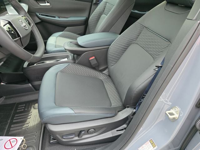 2026 Nissan Leaf PLATINUM+